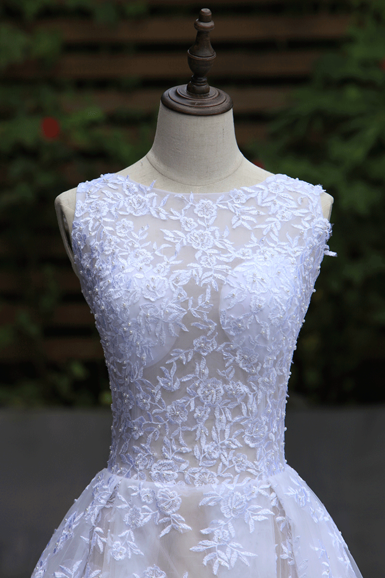 2022 Sexy High Neck A-Line Prom Gown With Beads&Applique Sweep Train