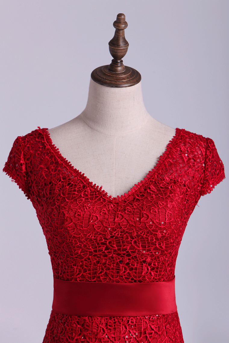 2022 Evening Dresses V-Neck Sheath/Column With Applique & Ribbon Lace