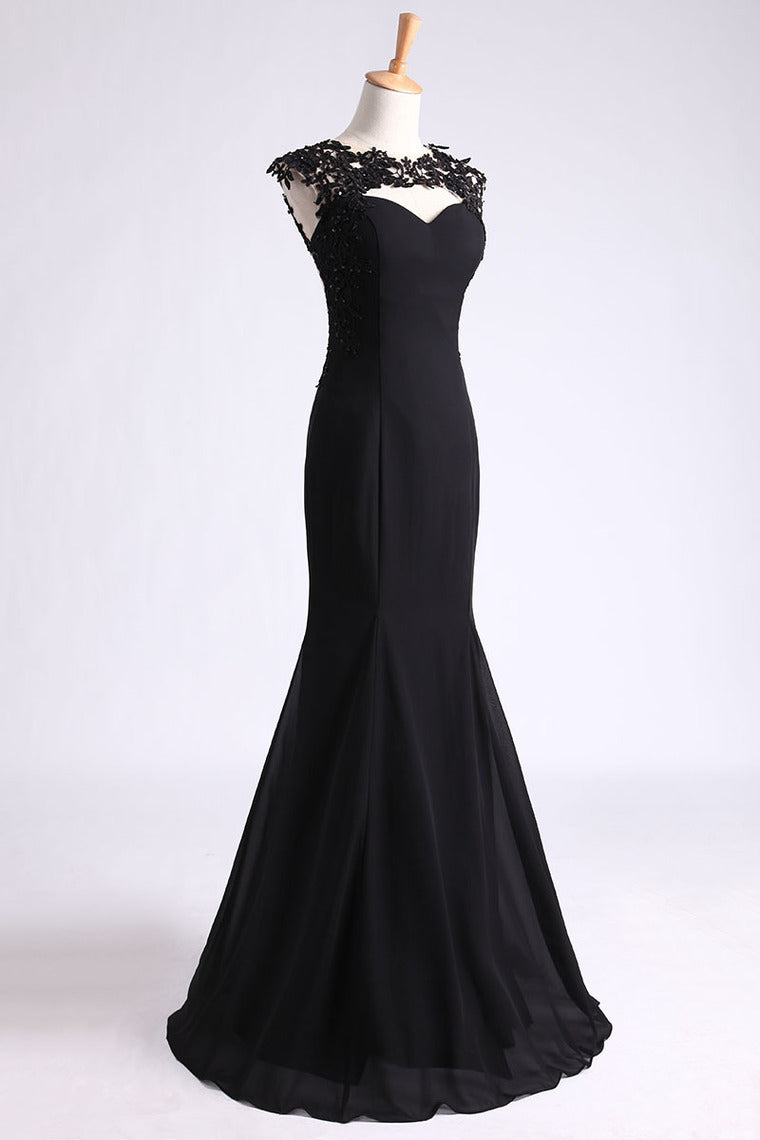 2022 Scoop Prom Dresses Mermaid Chiffon With Applique