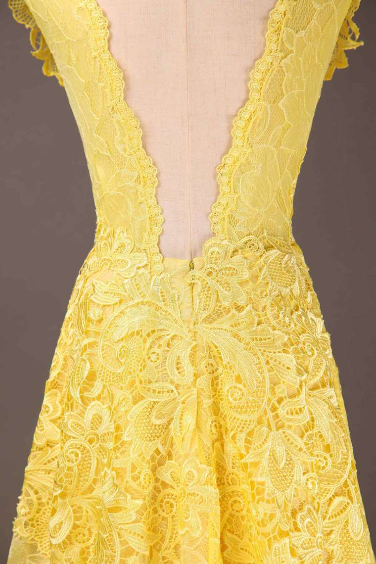 2016 High Neck Lace Evening Dresses Column With Applique