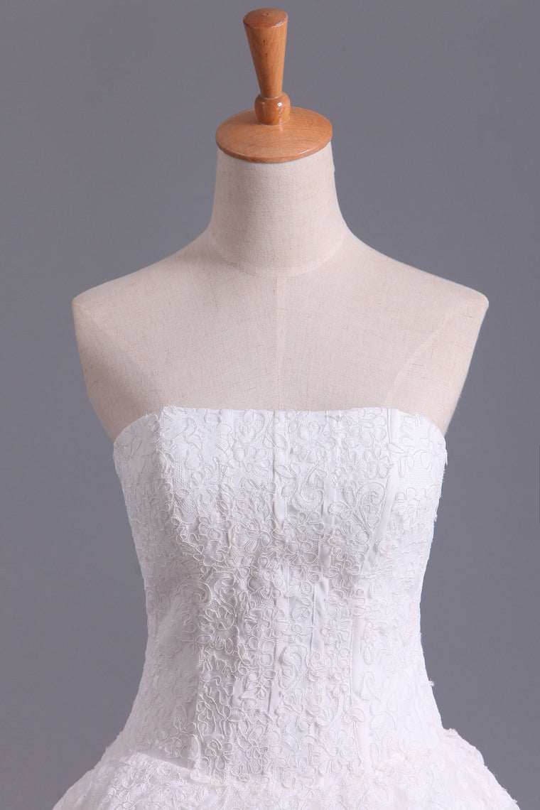 2022 Hot Wedding Dresses A Line Strapless Tulle With Applique Court Train