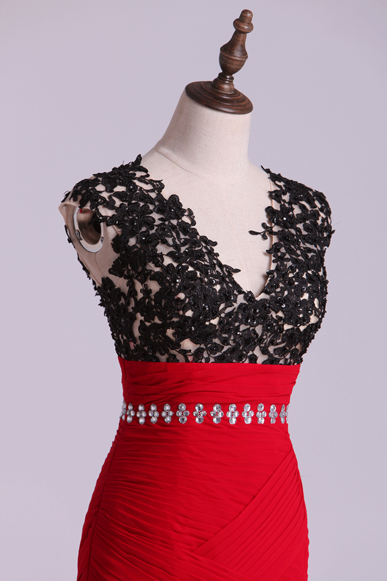 2022 V-Neck Mermaid Prom Dresses With Ruffles & Black Applique Chiffon Bicolor