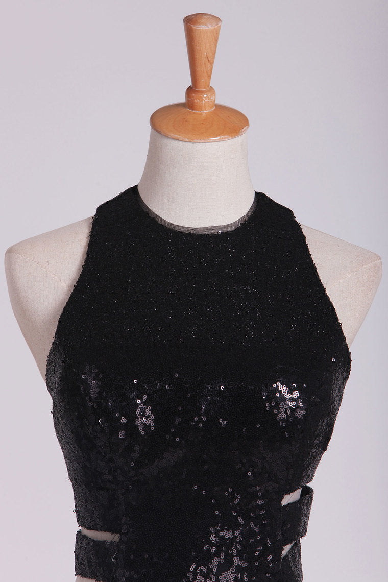 2022 Column Prom Dresses Scoop Floor Length Sequined Bodice Open Back