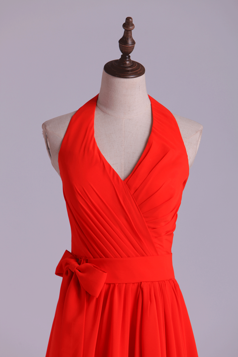 2022 Halter A-Line Bridesmaid Dresses Floor Length With Long Chiffon Skirt