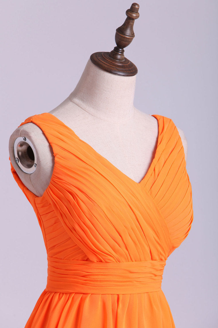 2022 Bridesmaid Dresses A Line V Neck Knee Length Chiffon