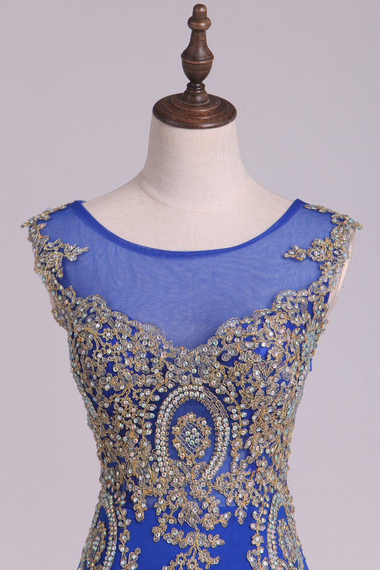 2022 Scoop Prom Dresses Mermaid Spandex With Applique Sweep Train