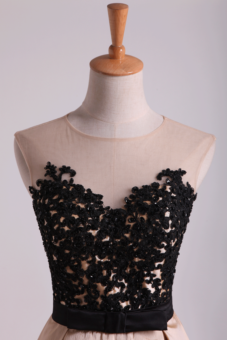 2022 Asymmetrical Bateau Prom Dresses Taffeta With Applique And Sash