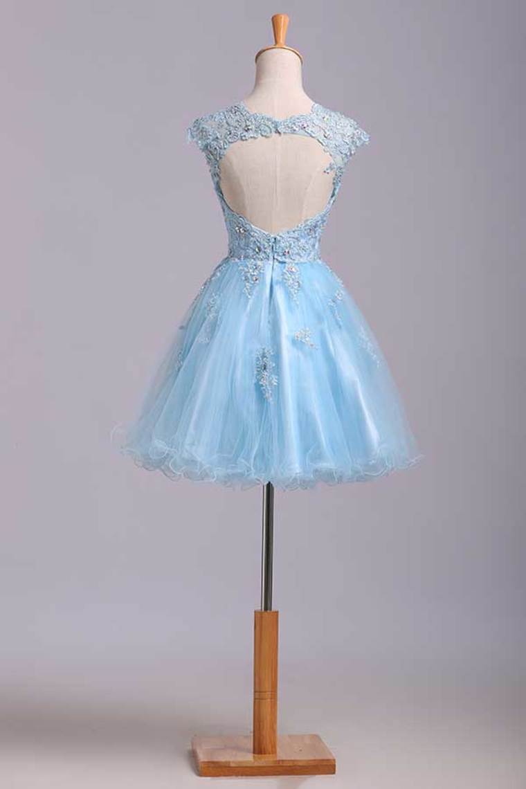 2022 Scoop Short/Mini Prom Dress A Line Tulle Skirt Embellished Bodice With Beads And Applique Cap Sleeve