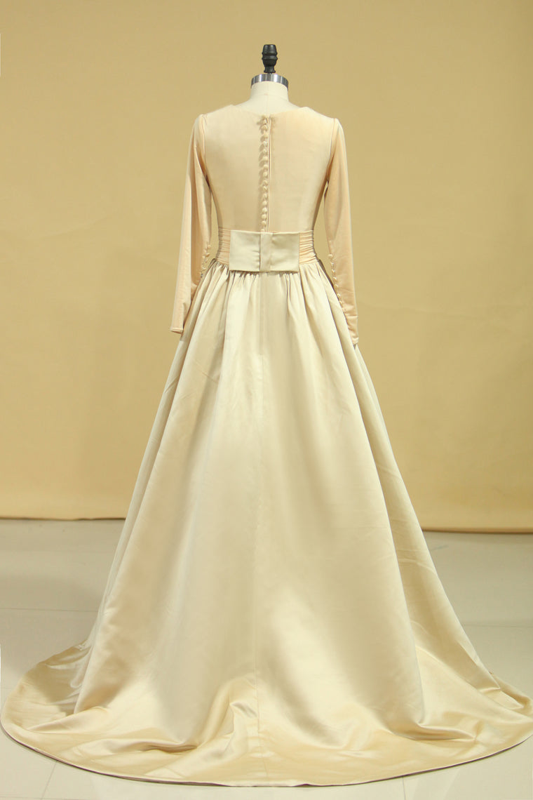 2022 Champagne Muslim Wedding Dresses Scoop A Line Long Sleeves Satin Plus Size