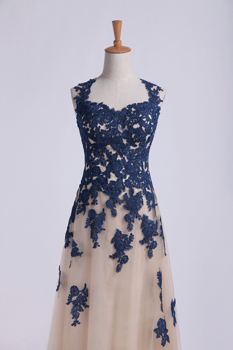 2022 Open Back Tulle Prom Dresses Straps Floor Length Lace Bodice With Applique