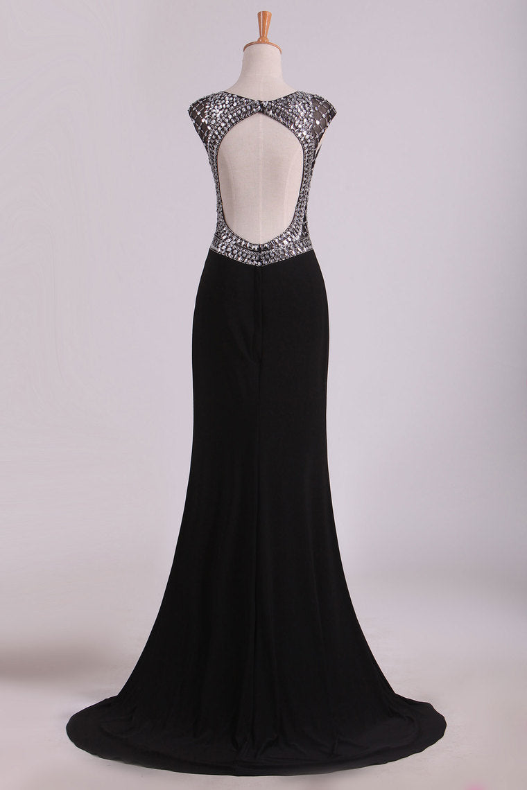 2022 Sexy Open Back Scoop Spandex With Rhinestone Sheath/Column Prom Dresses