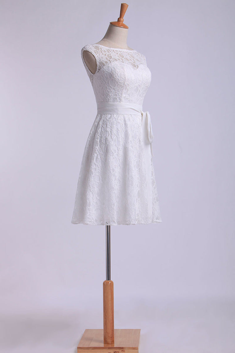 2022 Scoop A Line Knee Length Lace Bridesmaid Dresses With Sash