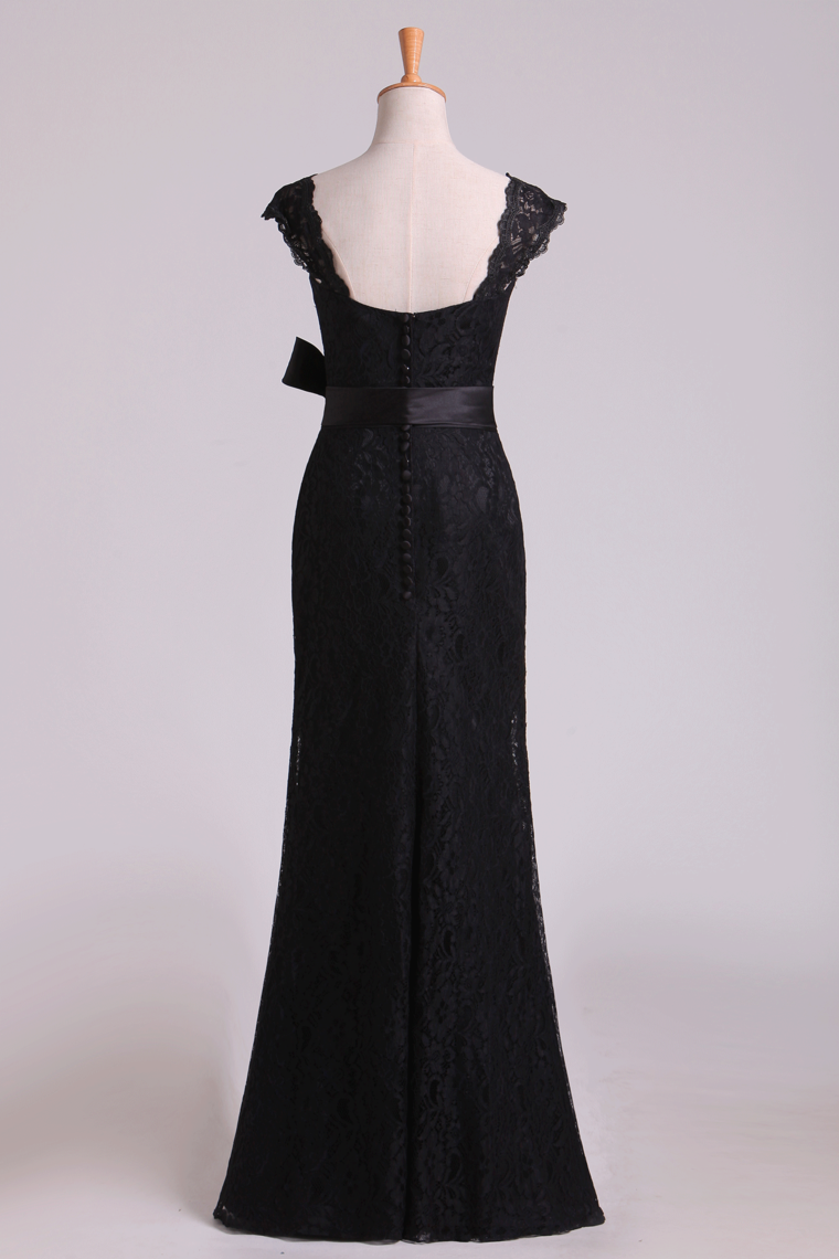 2022 Black Off The Shoulder Bridesmaid Dresses Sheath Floor Length Lace