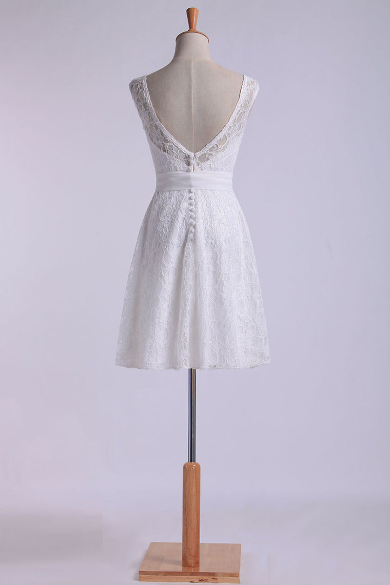 2022 Scoop A Line Knee Length Lace Bridesmaid Dresses With Sash