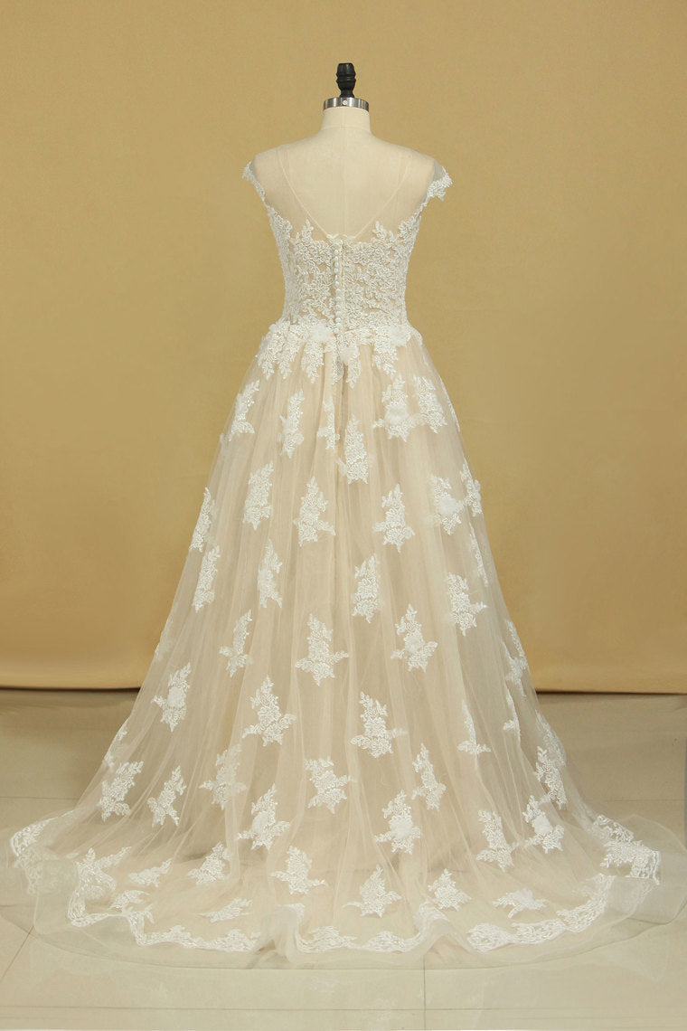 2022 Court Train Scoop  A Line Wedding Dresses Tulle With Applique