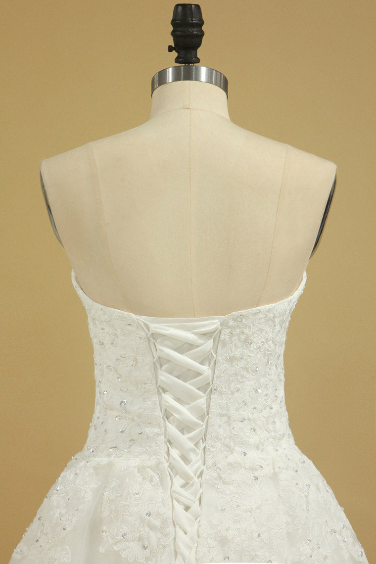 2022 Wedding Dresses Strapless Tulle With Applique A Line Court Train