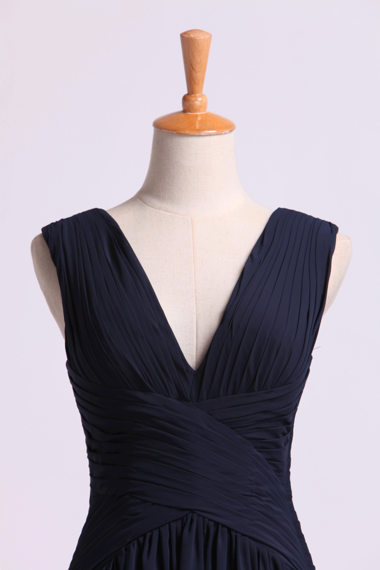 2022 V-Neck Prom Dresses A-Line With Ruffles Court Train Chiffon