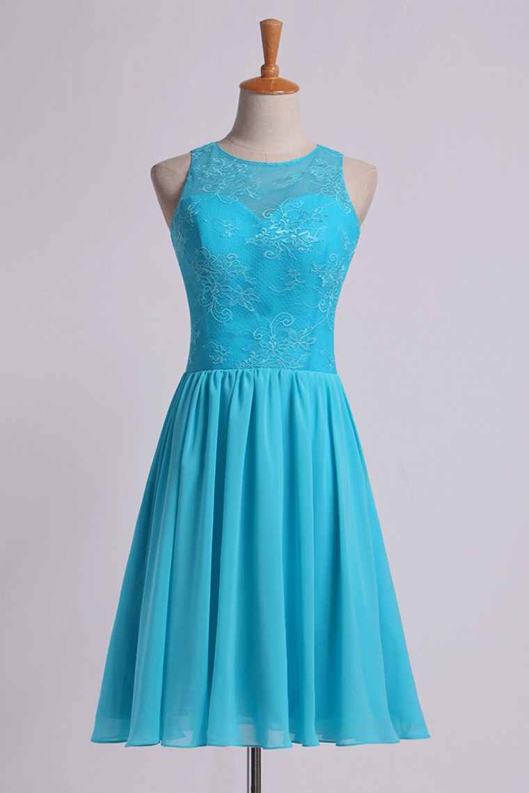 2022 Bridesmaid Dresses Classic Scoop Fitted Bodice A Line Above Knee Length Chiffon&Lace