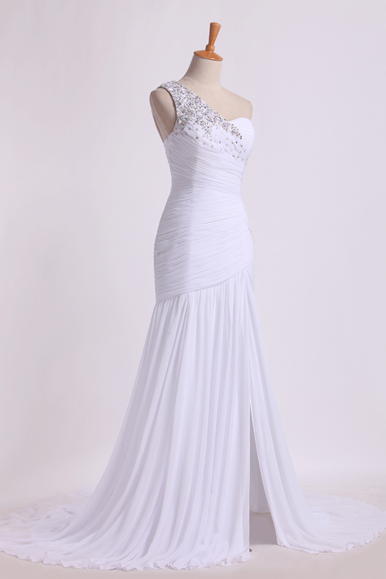 2022 One Shoulder Prom Dresses Fitted And Pleated Bodice Mermaid Beaded