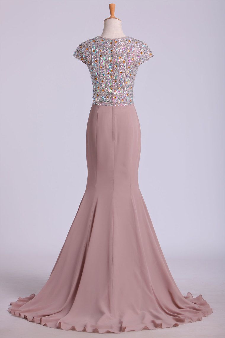 2022 Scoop Prom Dresses Beaded Bodice Chiffon Trumpet Sweep Train