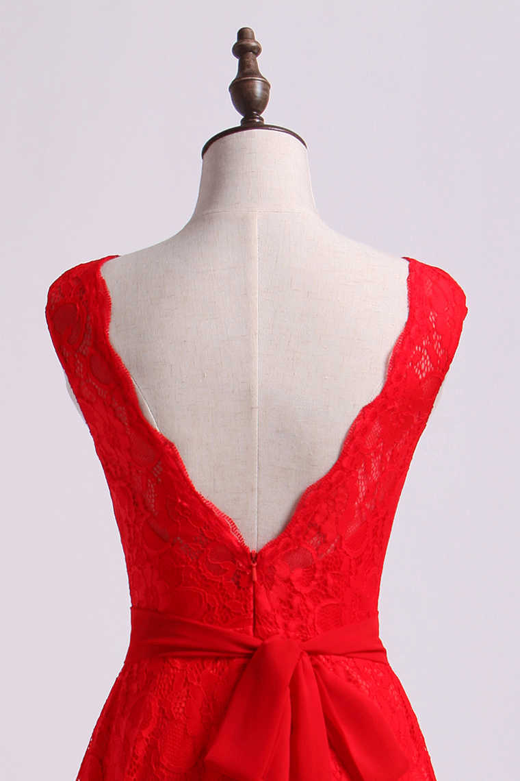 2022 Scoop Bridesmaid Dresses A Line With Sash Knee Length Lace