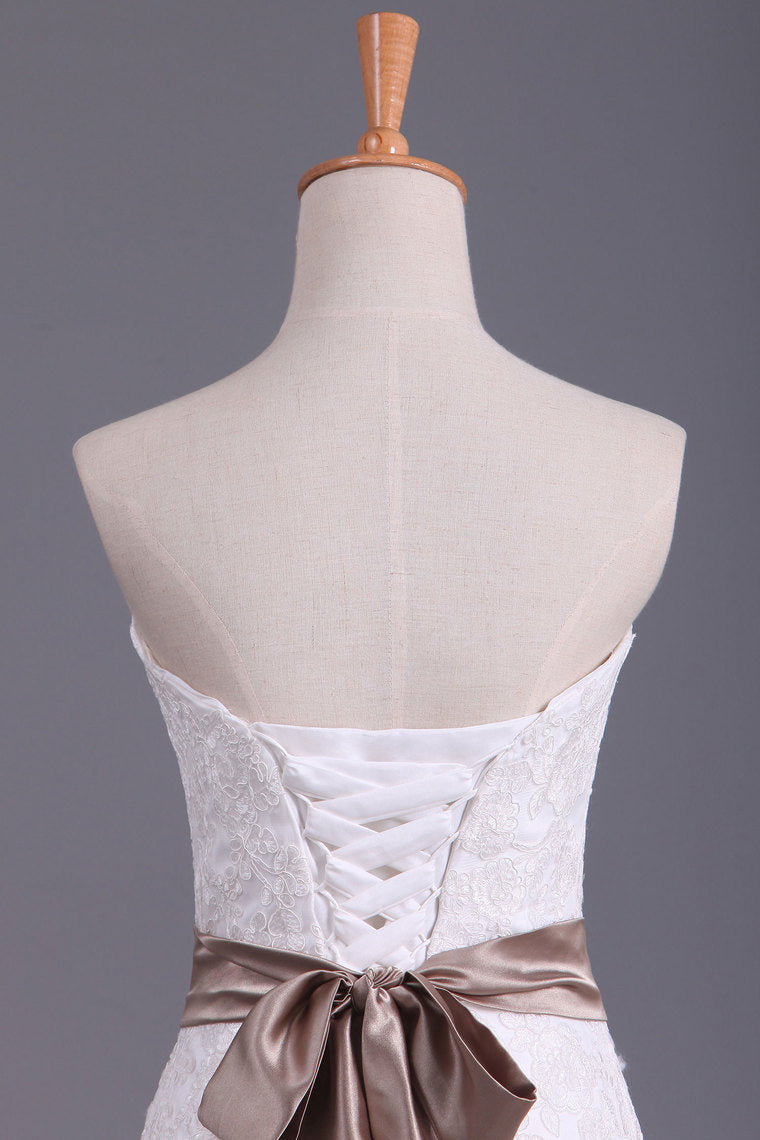 2022 Lace Up Sweetheart Wedding Dresses Organza With Applique And Sash Mermaid