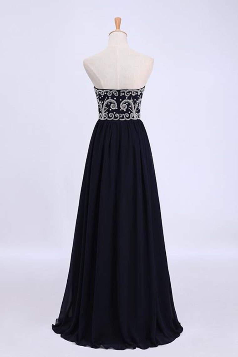 2022 Dark Navy Blue Prom Dresses Sweetheart Floor Length Chiffon With Silver Beading
