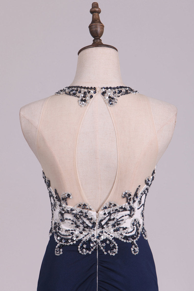 2022 Sexy Open Back Prom Dresses Sheath Scoop Spandex With Beading And Slit