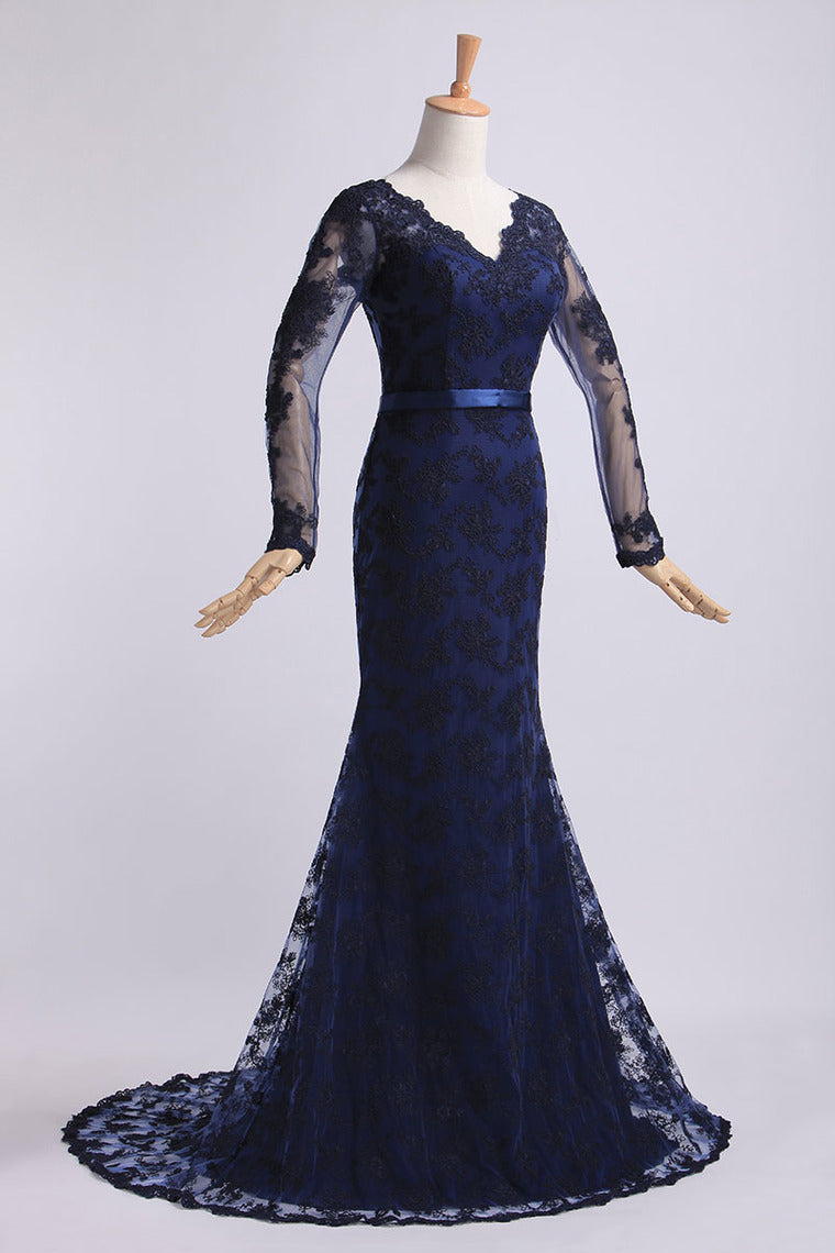 2022 V-Neck Evening Dresses Mermaid With Applique Lace And Tulle