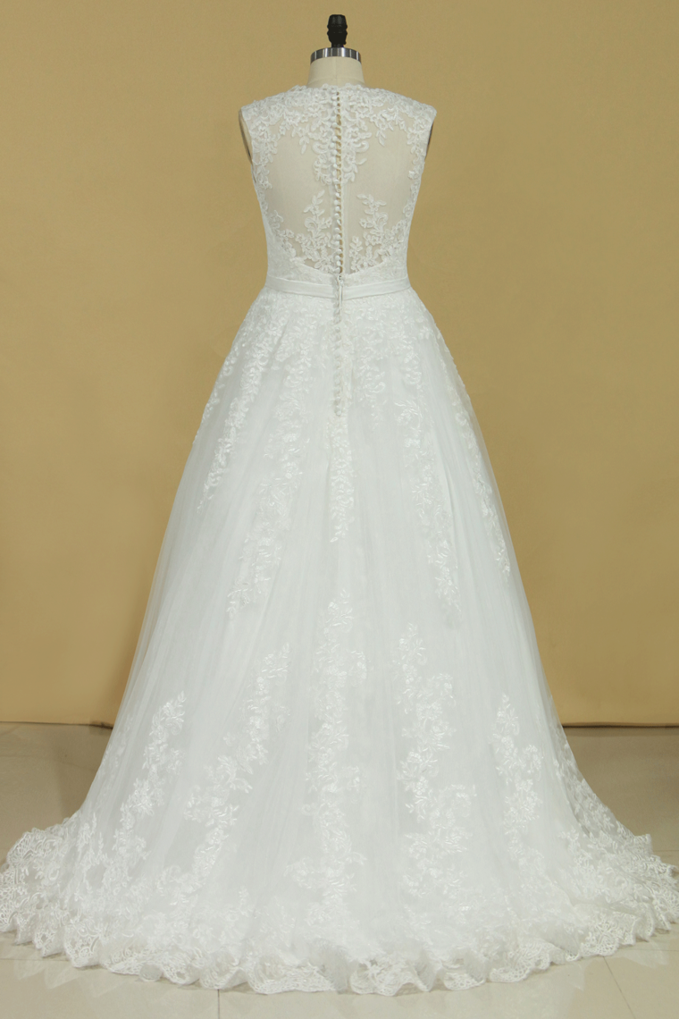 2022 Plus Size V-Neck Wedding Dresses A-Line Court Train Tulle With Applique & Belt Covered Button