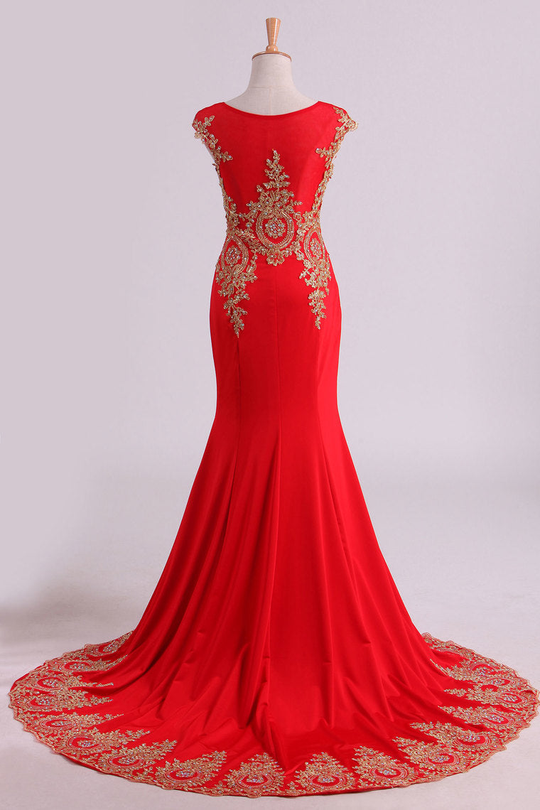 2022 Red Prom Dresses Scoop Mermaid With Applique Spandex Sweep Train