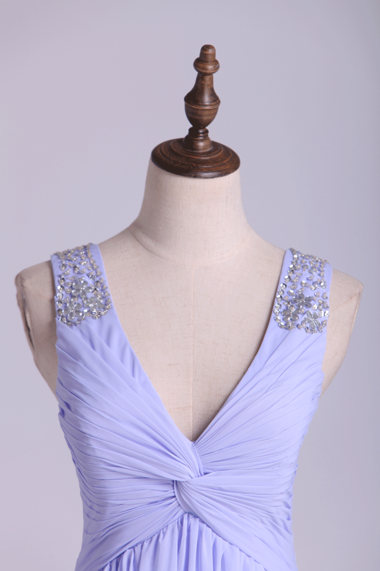 2022 Beautiful Prom Dresses A Line V Neck Floor Length Chiffon With Beaded Straps