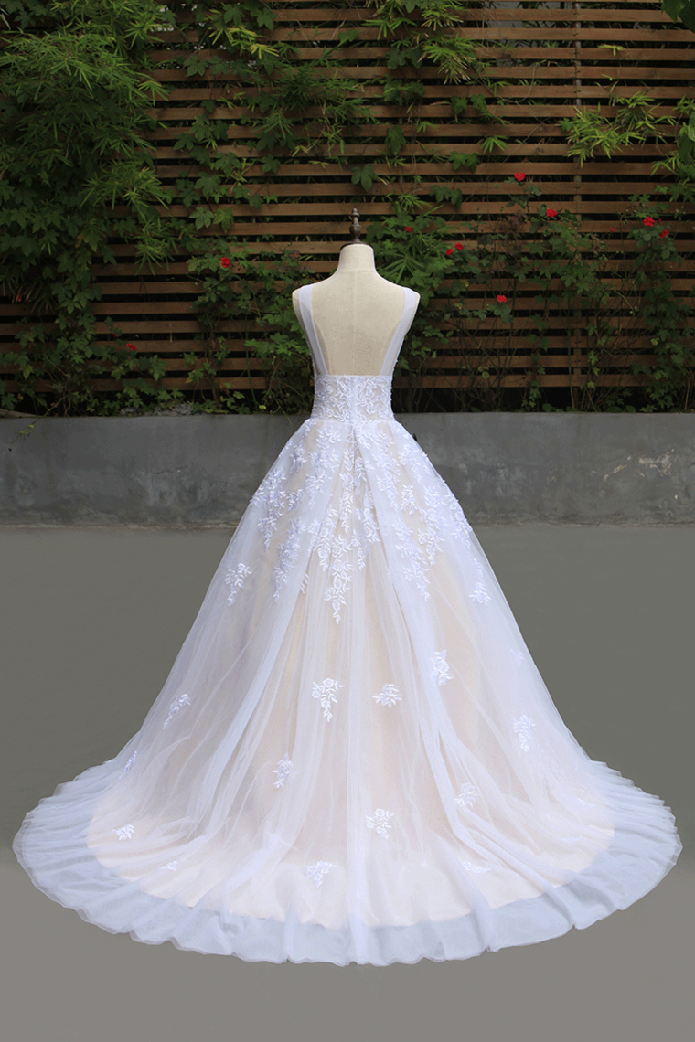 2022 Sexy High Neck A-Line Prom Gown With Beads&Applique Sweep Train