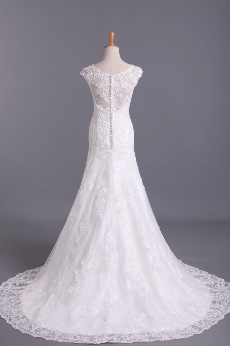 2022 New A-Line Wedding Dresses Bateau Court Train Covered Button Tulle & Lace Applique