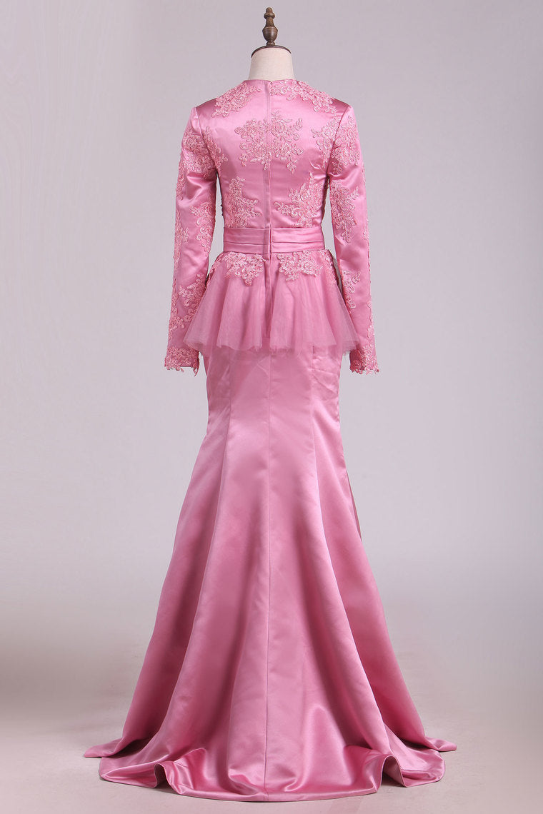 2022 Muslim Scoop Mermaid/Trumpet Satin With Applique Prom Dresses