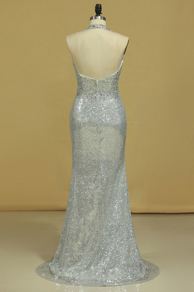 2022 Prom Dresses Halter Sequines With Beading Open Back Sheath