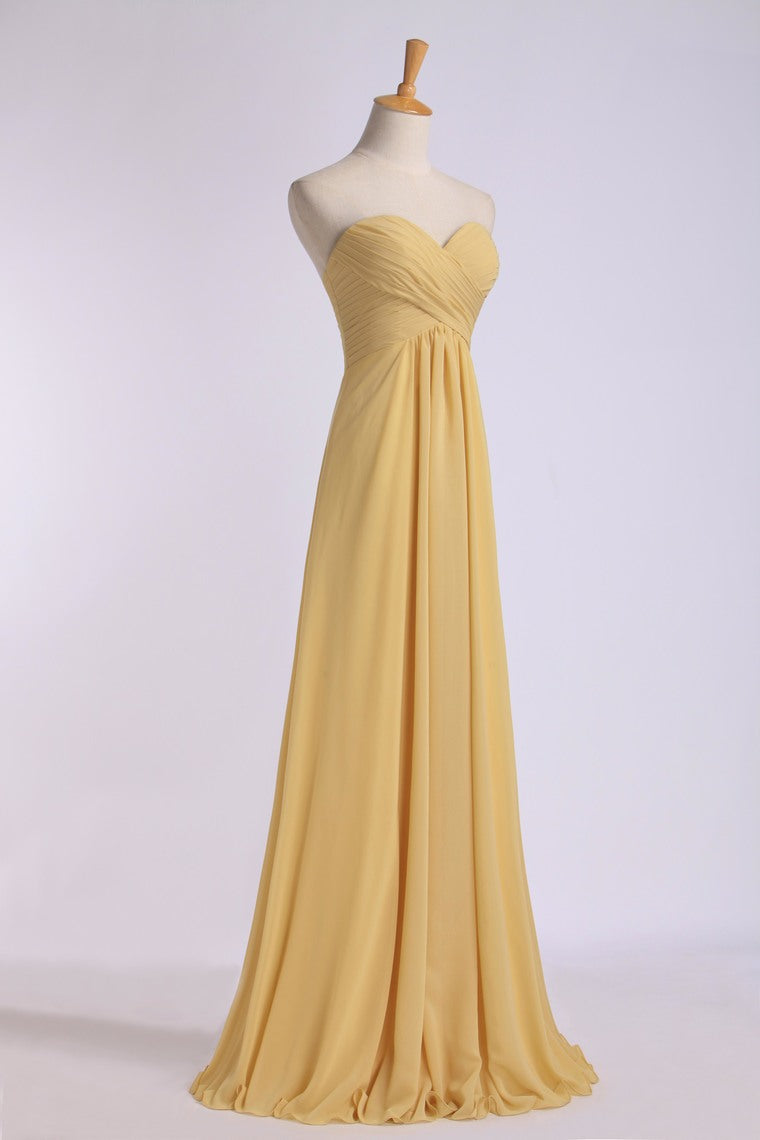 2022 Bridesmaid Dresses Floor Length Sweetheart Sheath/Column Chiffon With Ruffle