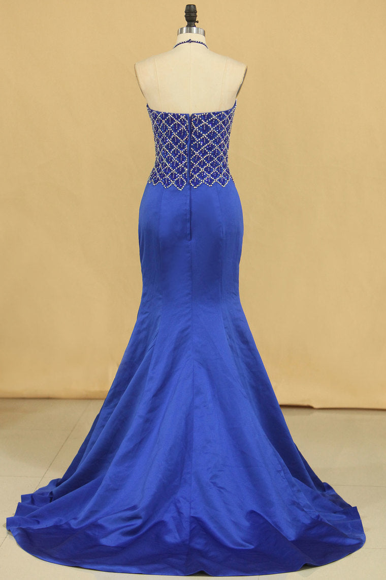 2022 Dark Royal Blue Halter Mermaid Prom Dresses Beaded Bodice Satin Sweep Train
