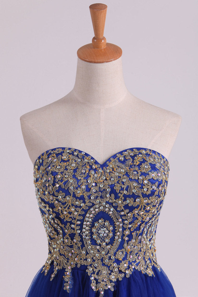 2022 A Line Sweetheart Tulle With Gold Applique Homecoming Dresses