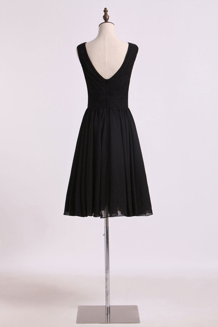 2022 Bridesmaid Dresses A Line V Neck Chiffon Knee Length