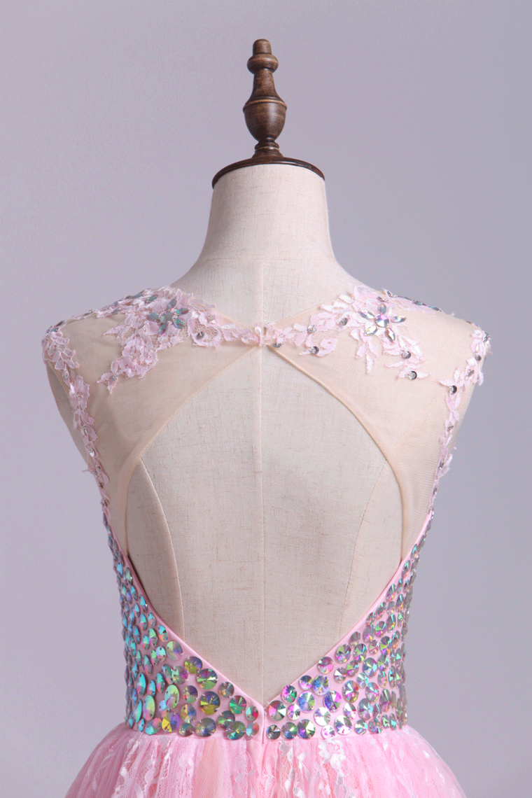 2022 Scoop Neckline Open Back A Line Tulle And Lace Short/Mini Homecoming Dresses