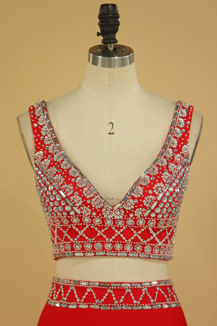 2022 Two Pieces V Neck Prom Dresses Sheath Spandex With Beading Floor Length