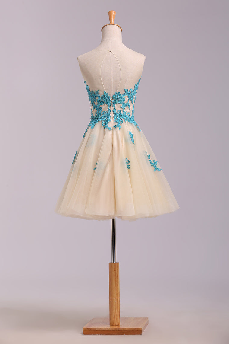 2022 Bateau A Line Homecoming Dress Short/Mini Embellished With Applique Tulle