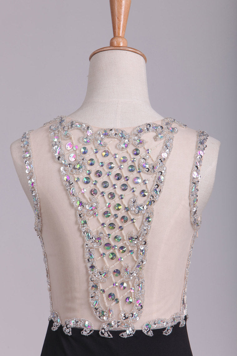 2022 Black Scoop Prom Dresses Sheath With Beading And Slit Spandex