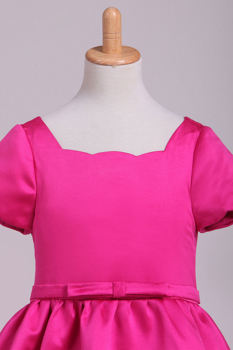 2022 Bateau A Line Flower Girl Dresses Short Sleeves With Applique And Ribbon