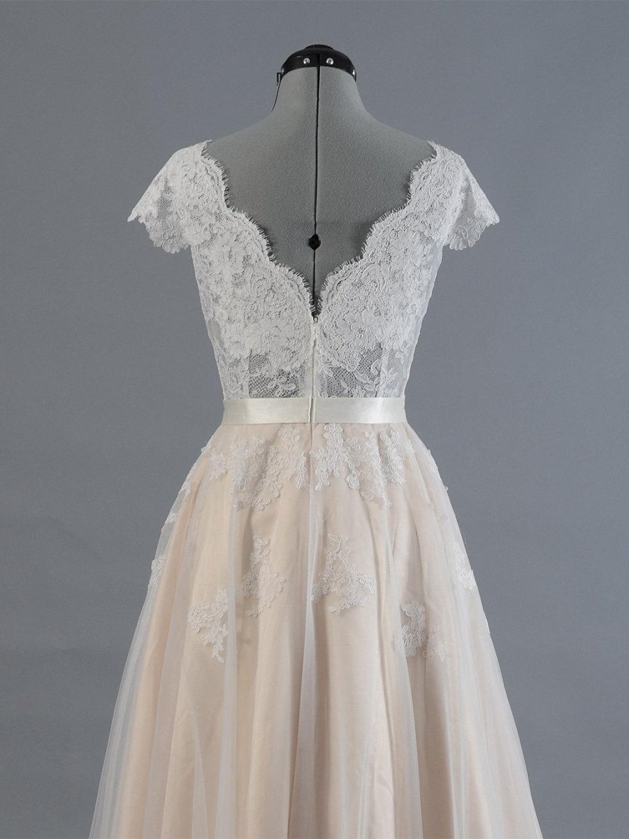 Nuria | Cap Sleeve V-Neck Lace Tulle Wedding Dress With Zipper Back
