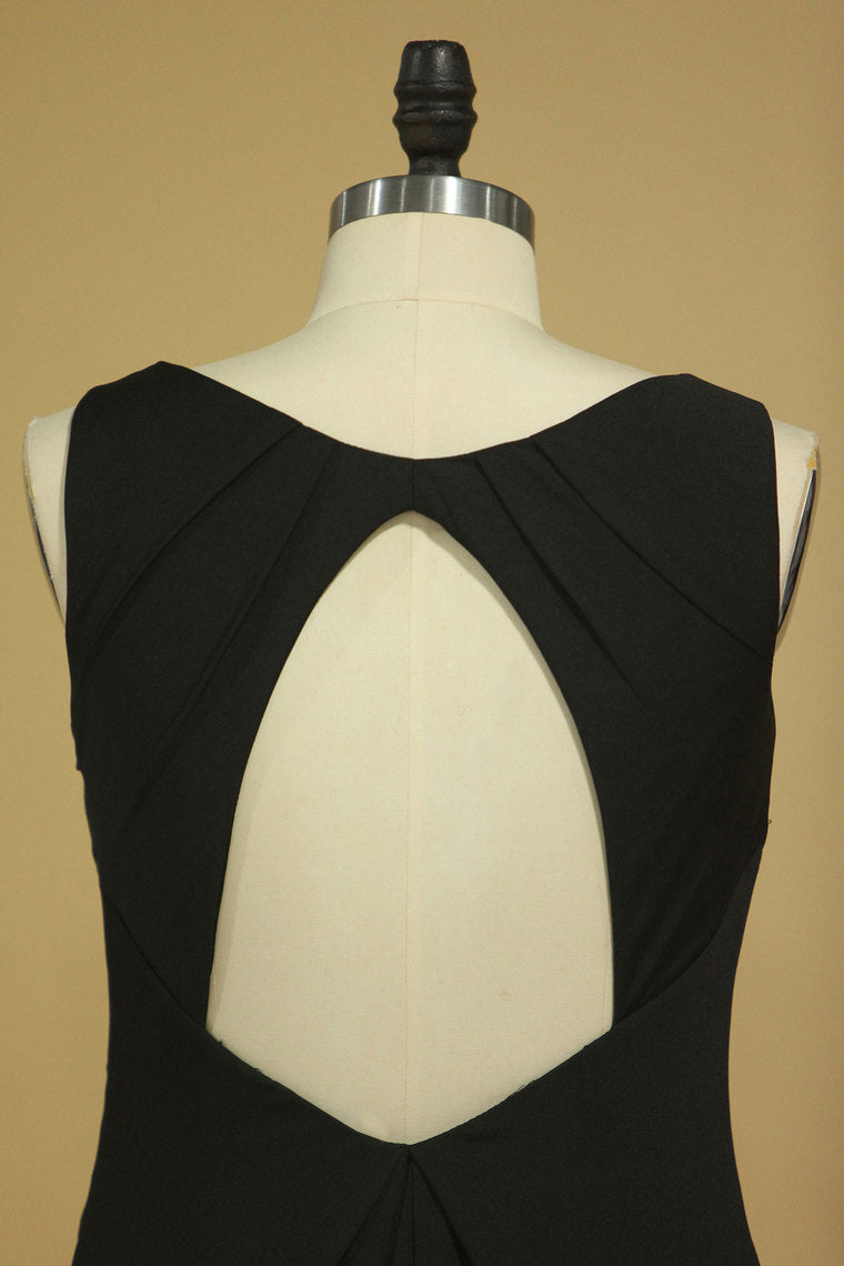 2022 Sexy Open Back Scoop  Evening Dresses Sheath With Beads And Slit Spandex