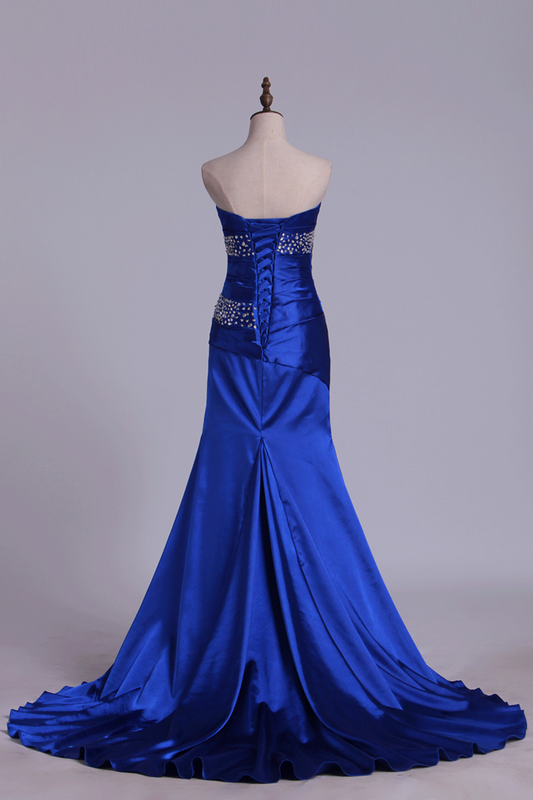 2022 Mermaid Strapless Dark Royal Blue Sweep Train Elastic Satin With Beadings Prom Dresses