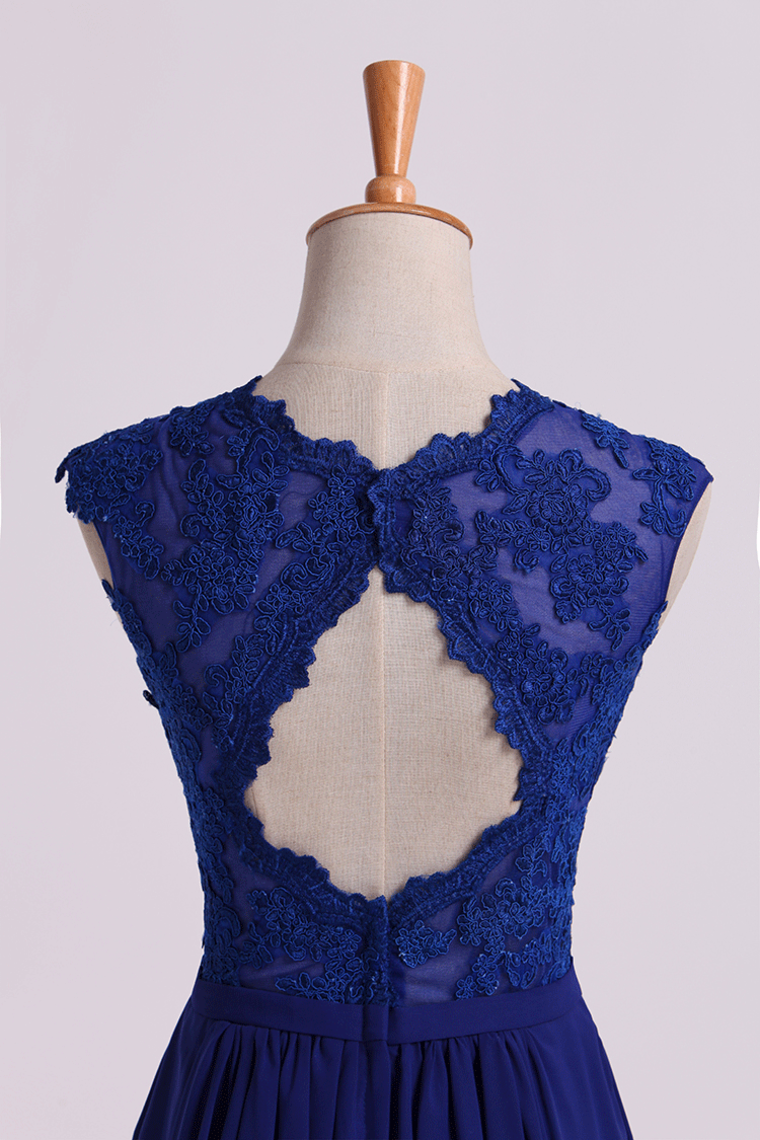 2022 V-Neck Cocktail Dresses Tulle And Chiffon With Applique And Ribbon