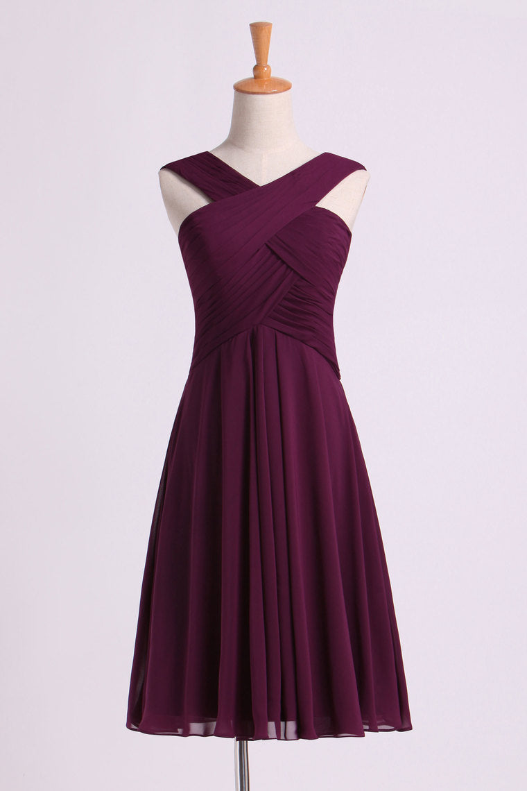 2022 Bridesmaid Dresses Pleated Bodice V-Neck  A Line Knee Length Chiffon
